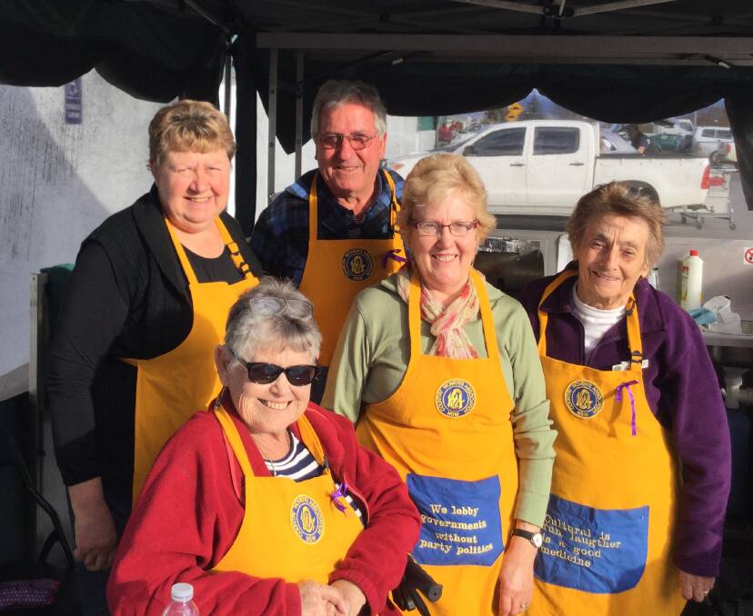 BBQ BUDDIES: Manning the Bunnings barbecue are (back) Narelle Morey, Peter Creek; (front) Susan Creek, Lyn Jacobsen and Eunice McRae.