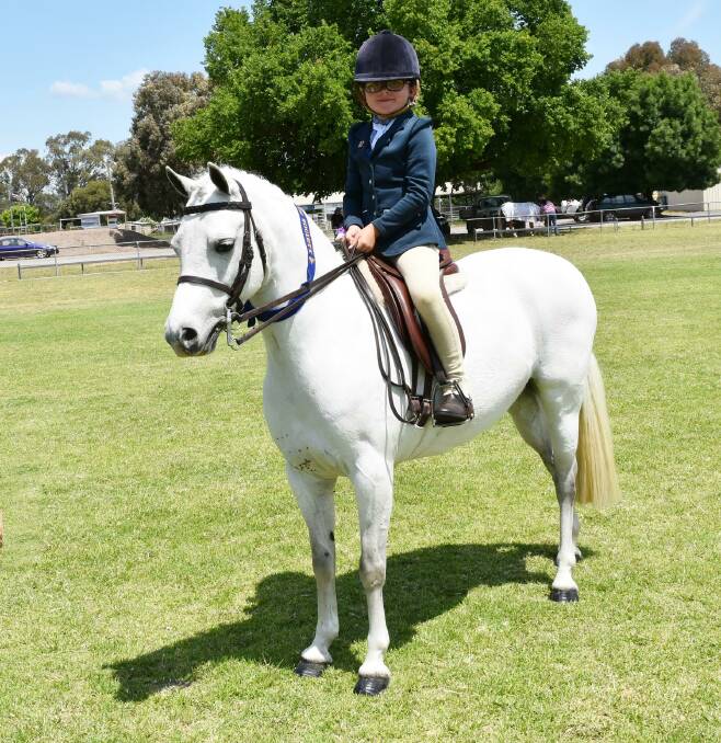 RISING STAR: Sienna Finemore at Holbrook Show on Chicken. Picture: Lorri Roden