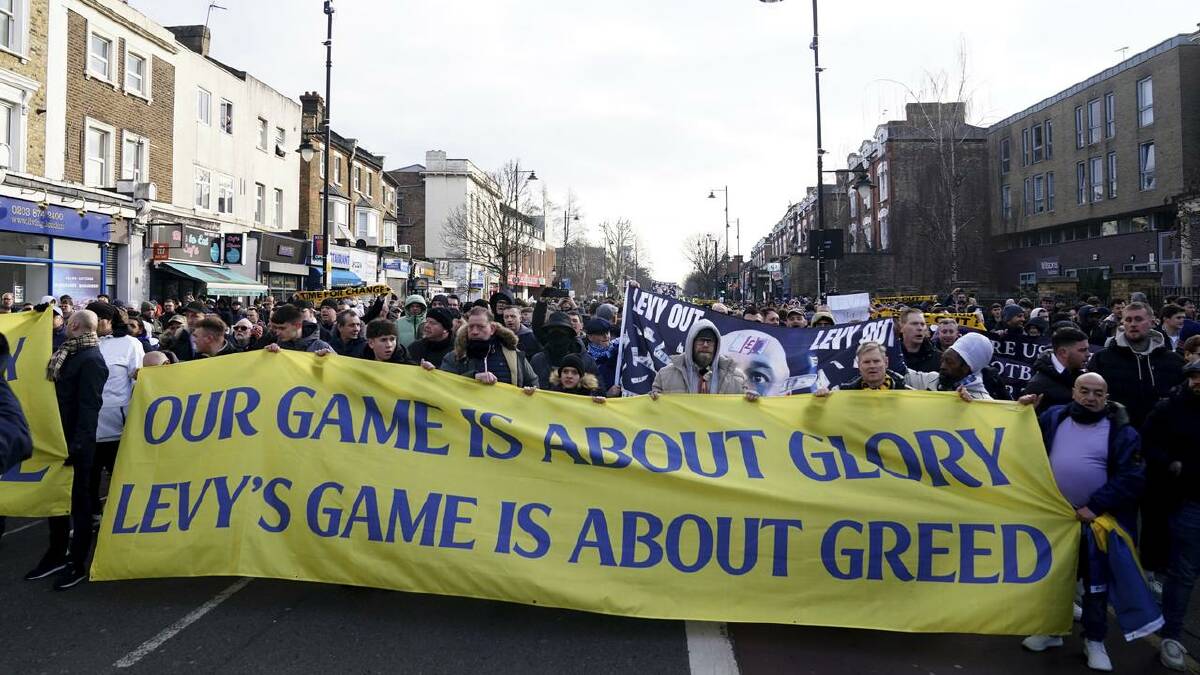 Spurs fans protest against the club owners before their Premier League win over Man Utd. (AP PHOTO) Spurs fans protest against the club owners before their Premier League win over Man Utd. (AP PHOTO)