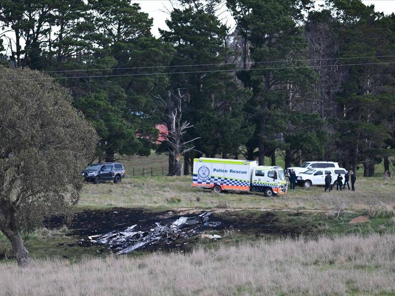 Authorities have launched an investigation into the crash near Canberra. (Lukas Coch/AAP PHOTOS)