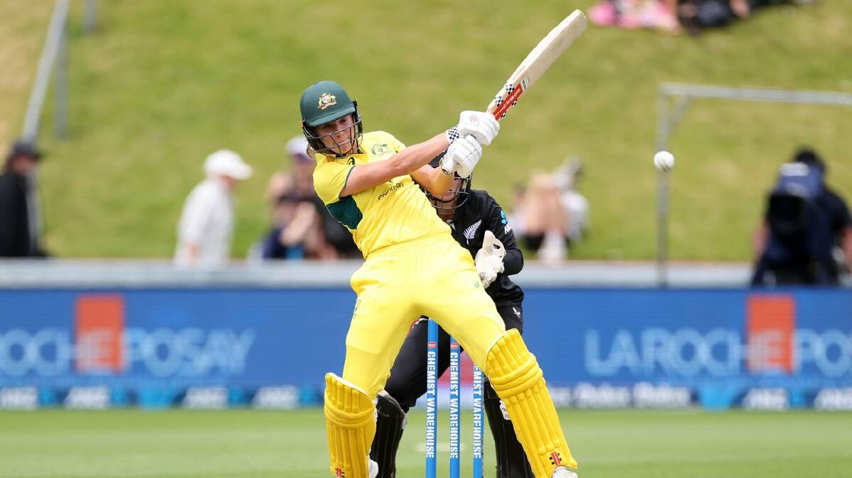Annabel Sutherland blasts a delivery to the on-side boundary in Wellington. (Marty Melville/AAP PHOTOS) Annabel Sutherland blasts a delivery to the on-side boundary in Wellington. (Marty Melville/AAP PHOTOS)