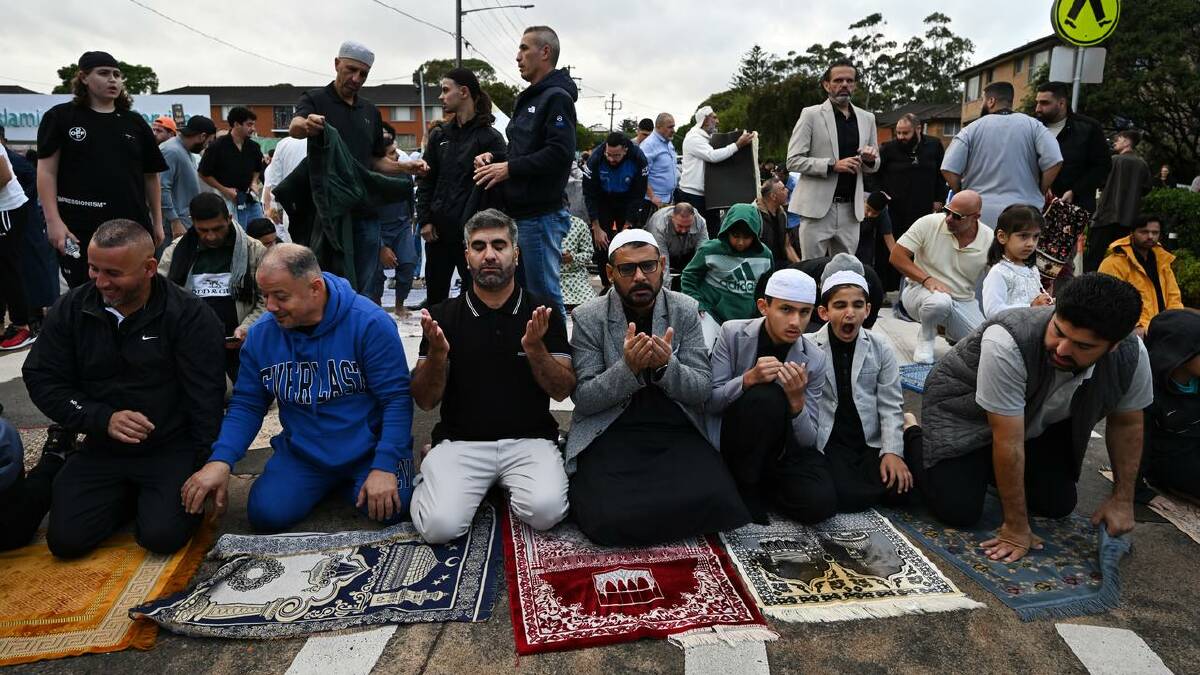More than 800,000 people identify as Muslim in Australia. (Dean Lewins/AAP PHOTOS) More than 800,000 people identify as Muslim in Australia. (Dean Lewins/AAP PHOTOS)