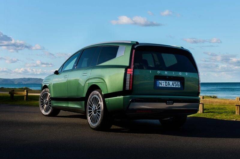 2025 Hyundai Ioniq 9 price and specs 2025 Hyundai Ioniq 9 price and specs