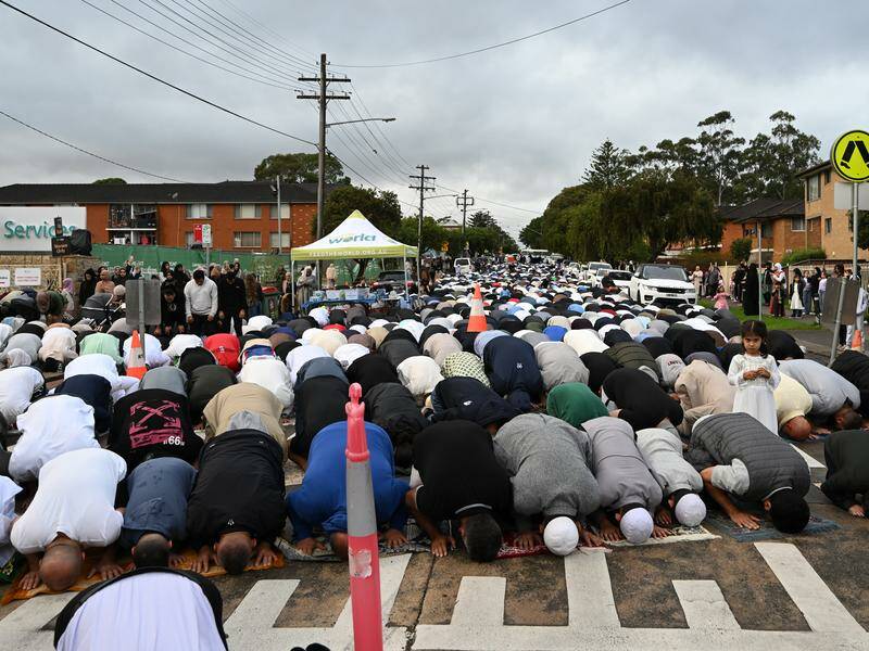 Australian Muslims pack a street in Sydney for prayers to mark the end of Ramadan. Photo: Dean Lewins/AAP PHOTOS Australian Muslims pack a street in Sydney for prayers to mark the end of Ramadan. Photo: Dean Lewins/AAP PHOTOS