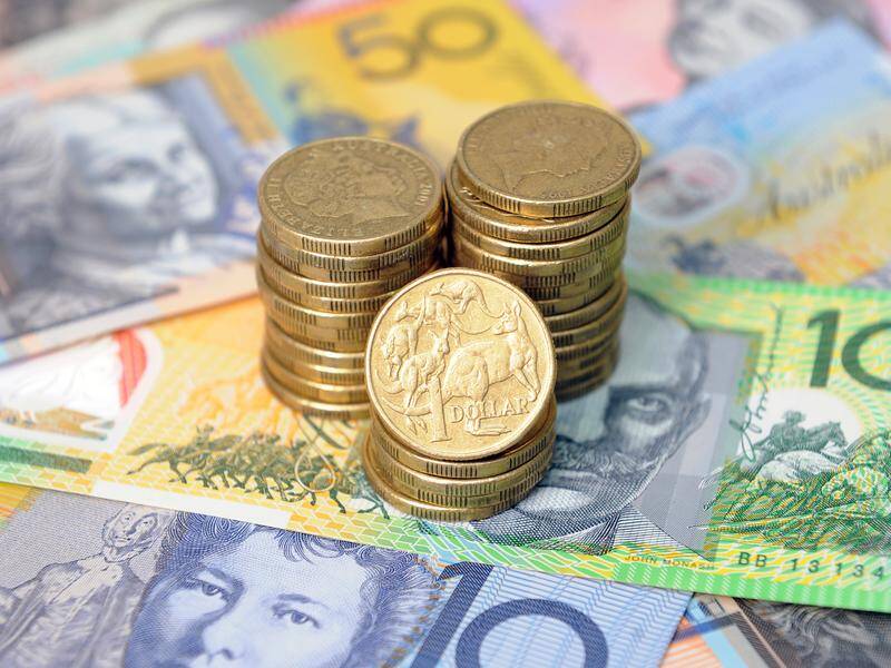 Ending bracket creep should be the "number one priority for tax reform", an economist says. Photo: Joel Carrett/AAP PHOTOS