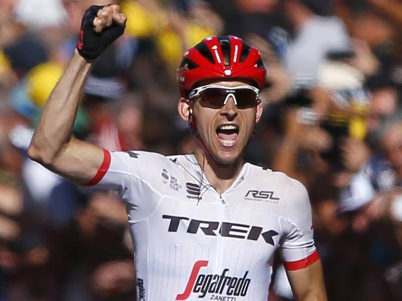 Dutch cyclist Bauke Mollema has powered to a brilliant solo victory in the Tour of Lombardy.
