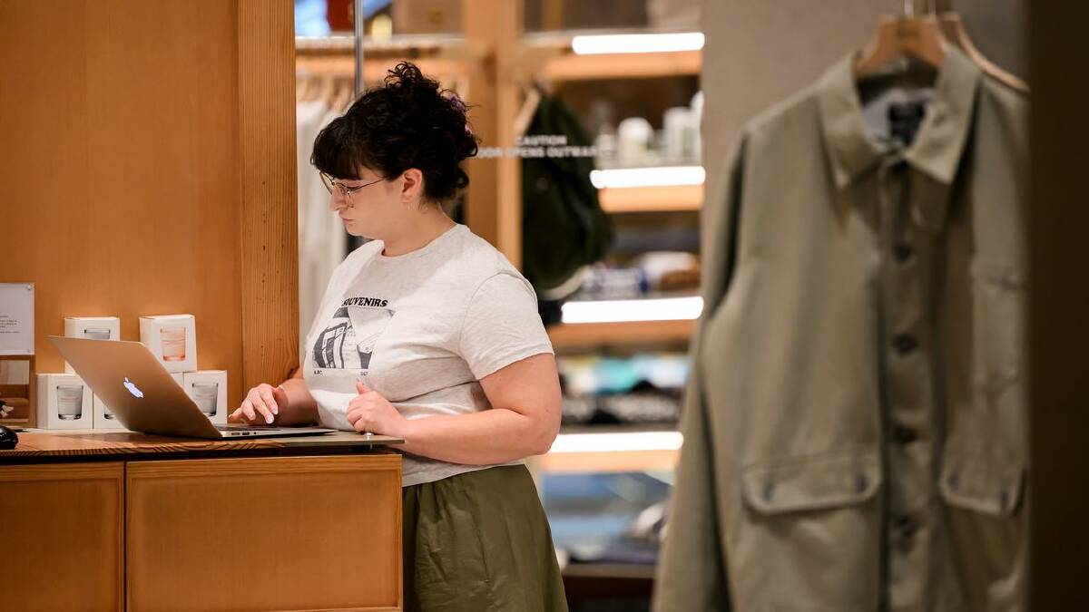 Nine in 10 retail and fast-food workers have been verbally abused in the past year, a survey shows. (Bianca De Marchi/AAP PHOTOS)